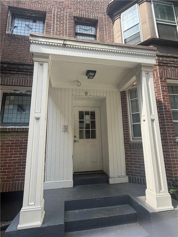 Building Photo - 218 Waterman St