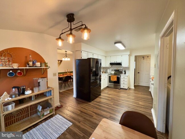 Photo - 211 Eagle View Ln