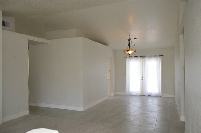 "Charming Oasis: 3-Bedroom Cathedral City Retreat with Pool, Fireplace, and Granite Kitchen!"