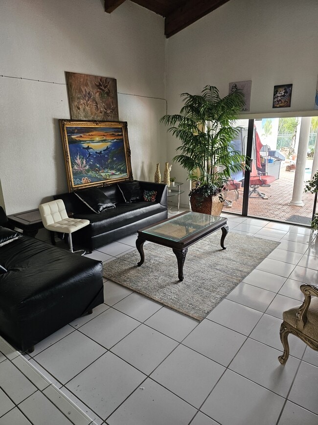 Photo - 740 Bluebird Ln