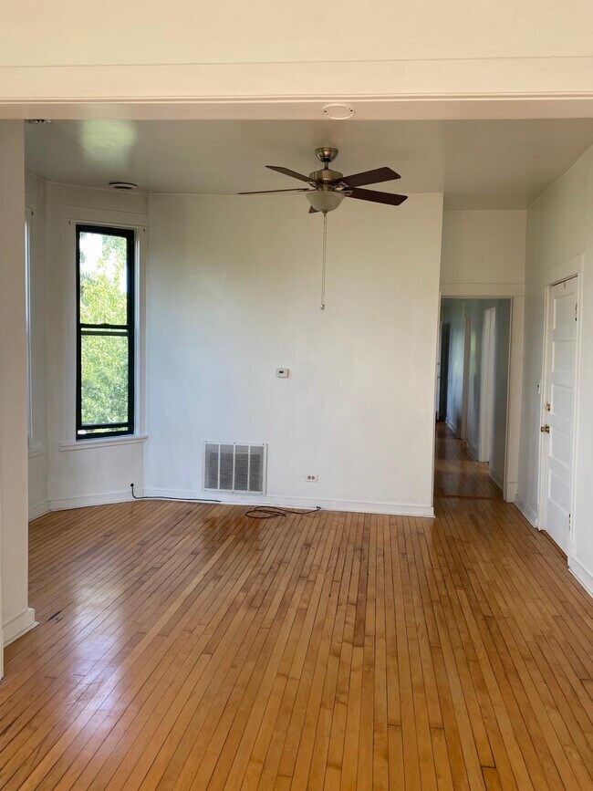 Photo - 2457 N Drake Ave Unit 3rd floor