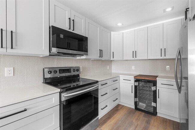 2800 N Palm Aire Dr Unit 310