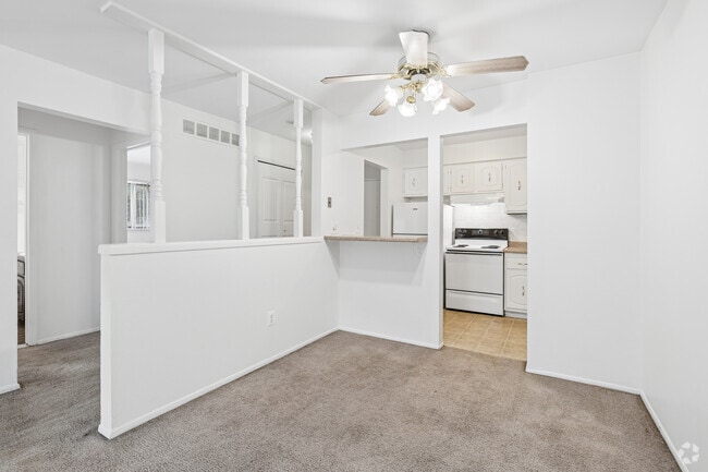 2BR, 1BA - 900SF - Dining Room