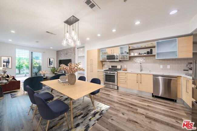 Photo - 1234 Wilshire Blvd