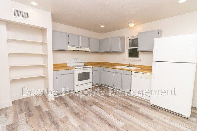 Photo - 3728 Chula Vista Dr Unit 3730