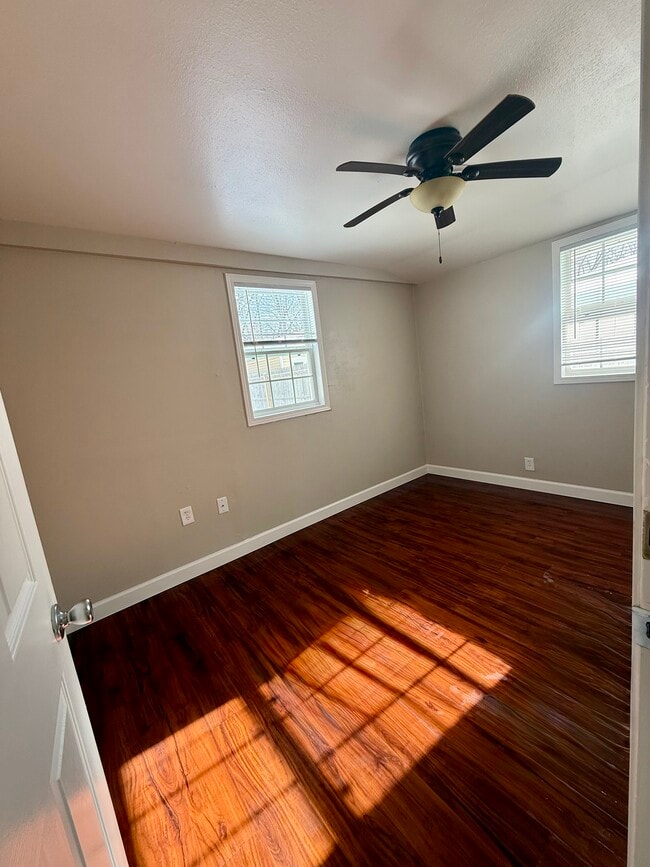 Photo - 1805 Baird St