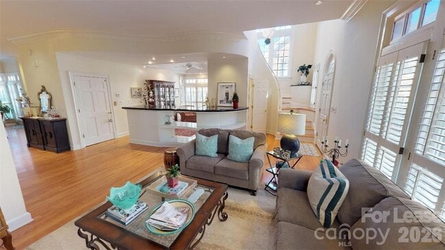 Photo - 1141 Dilworth Crescent Row