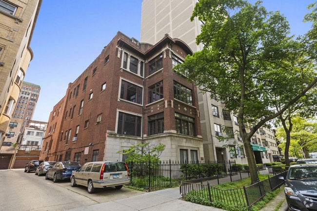 Building Photo - 433 W Wellington Ave Unit 2S Rental