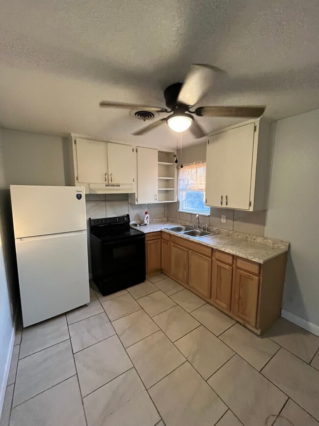 Photo - 915 S 8th St