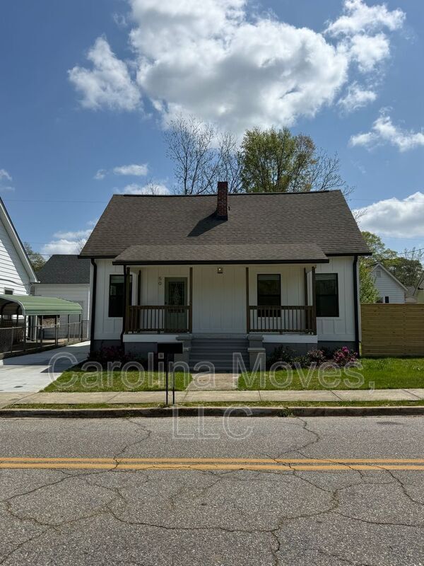 Building Photo - 50 Hutchins St