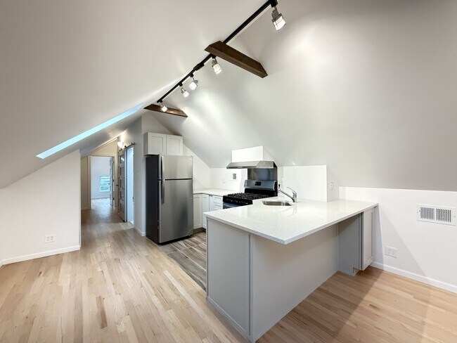Photo - 1401 N Bosworth Ave Unidad 4