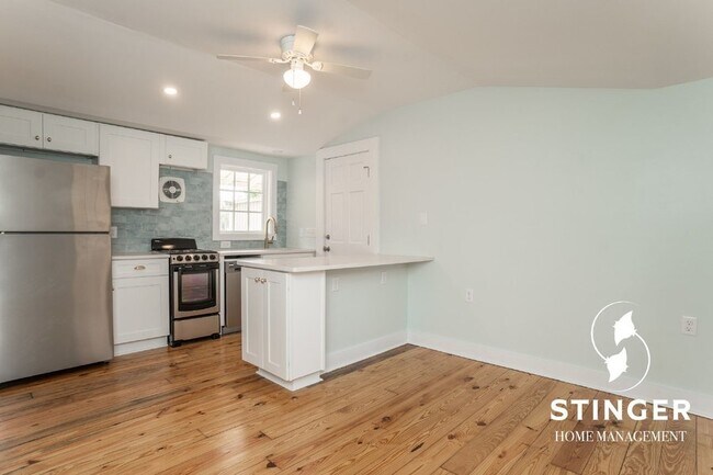 Photo - 606 Carteret St