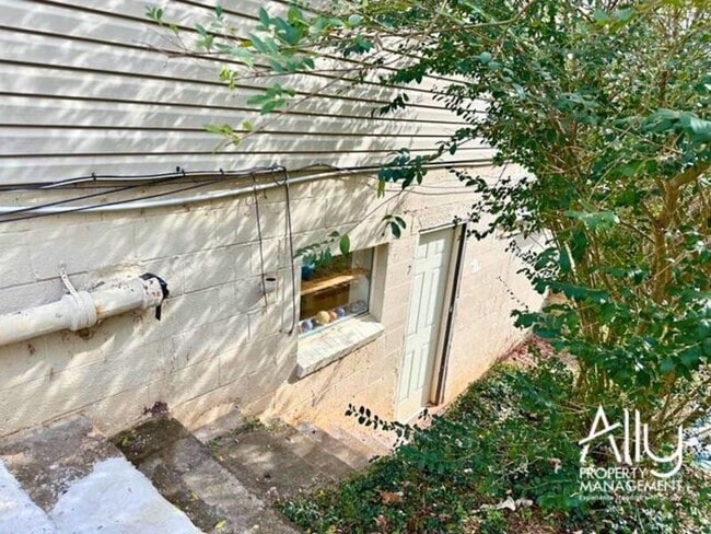 Building Photo - 638 Ivy Hill Ln Unit # 7