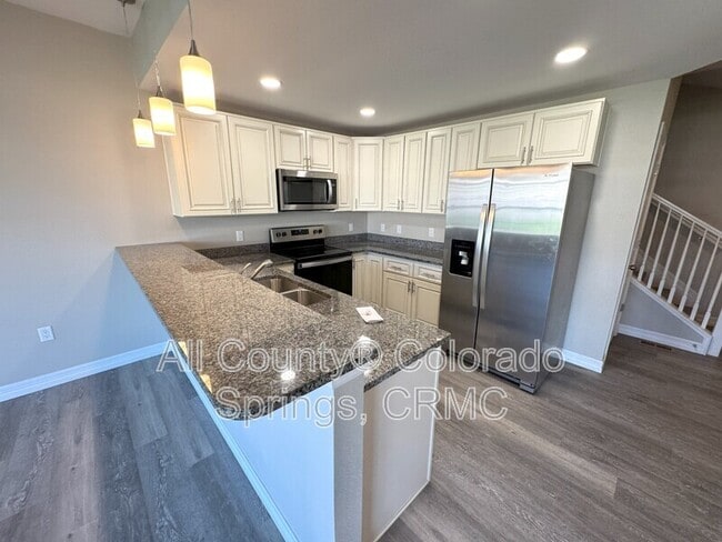 Photo - 764 Brambleberry Hts