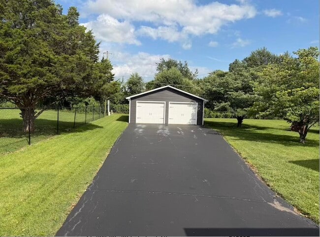 Photo - 192 Sandalwood Dr