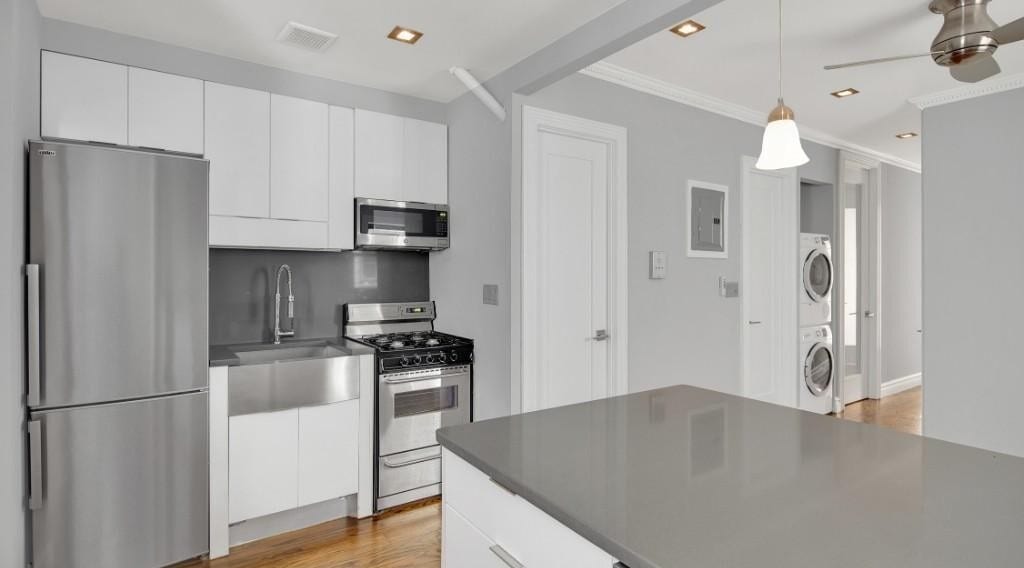 Photo - 219 E 23rd St Unidad 12