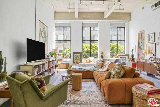Building Photo - 849 S Broadway Unit 305 Rental
