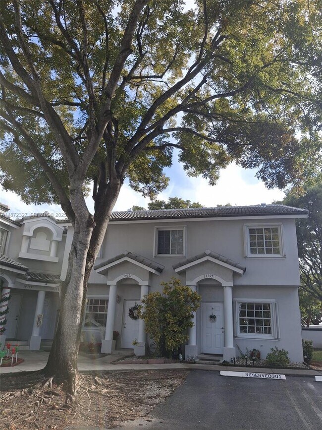 Building Photo - 14385 SW 120th Ct