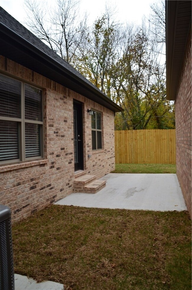 Photo - 1710 SW Riverstone Rd