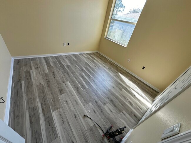 Photo - 931 Dorchester Rd