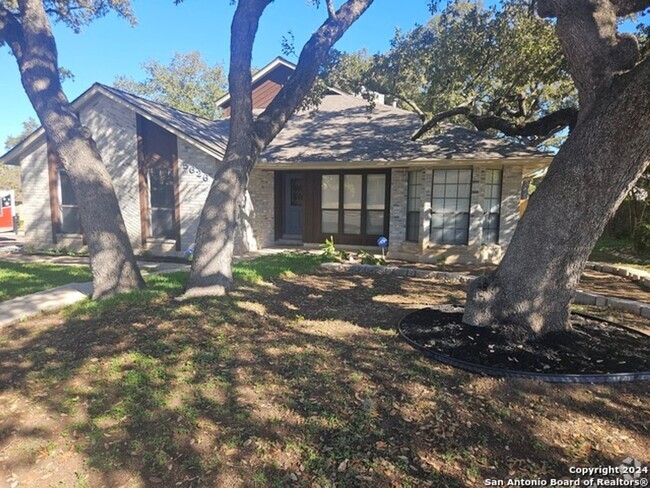 Building Photo - Beautiful Renovated Home on Corner Lot!