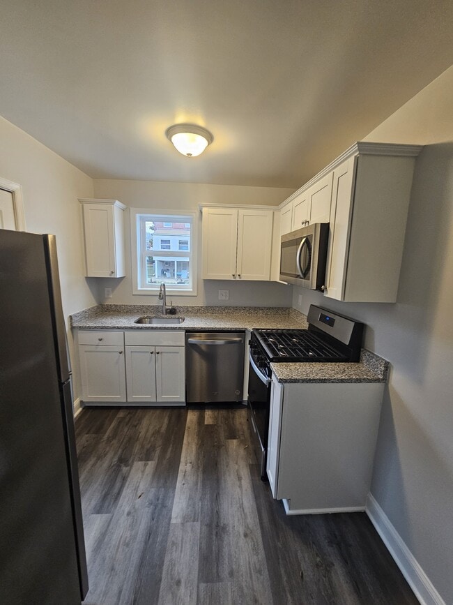 Building Photo - 1014 Dalton Ave Rental