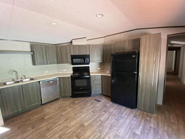 Photo - 990 Cedar Village Ln