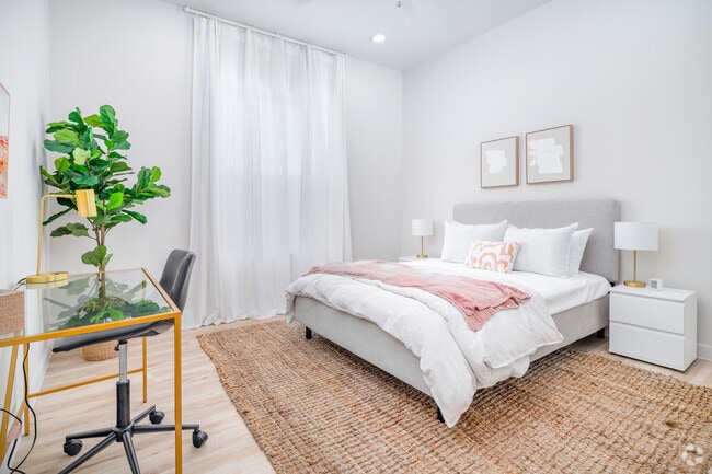 2BR, 2BA - 1004SF - Bedroom 1