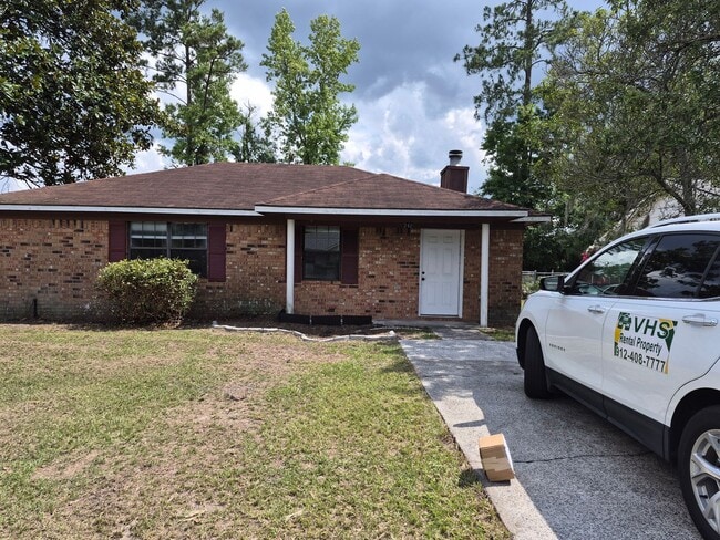 Building Photo - 242 Garden Cir