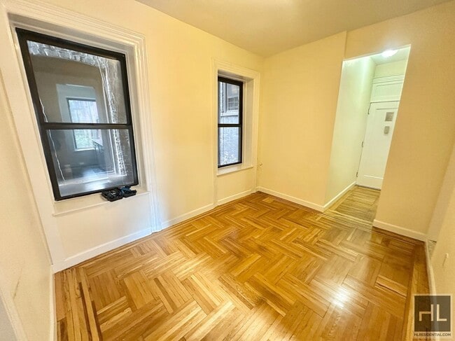 Building Photo - East 12th Street Unit 32 Rental