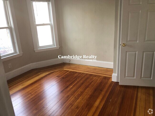 Building Photo - 10 Cambridge Ter Unit 2 Rental
