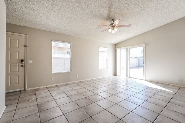 Photo - 4713 W Menadota Dr