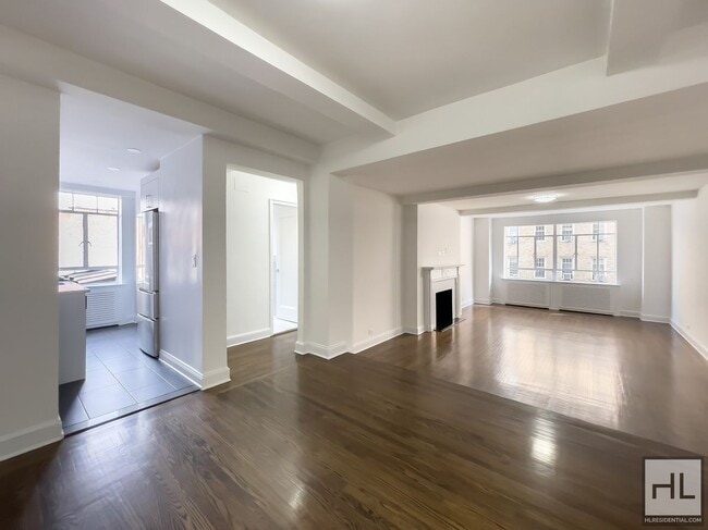 Building Photo - FIFTH AVENUE Unit 3E