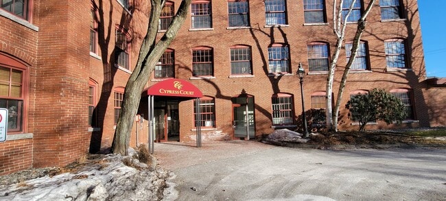 Building Photo - 2 Manchester St