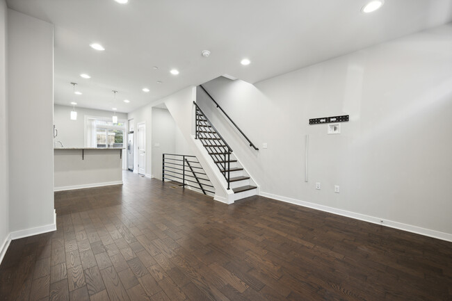 Living Room - 1932 Alter St Townhome