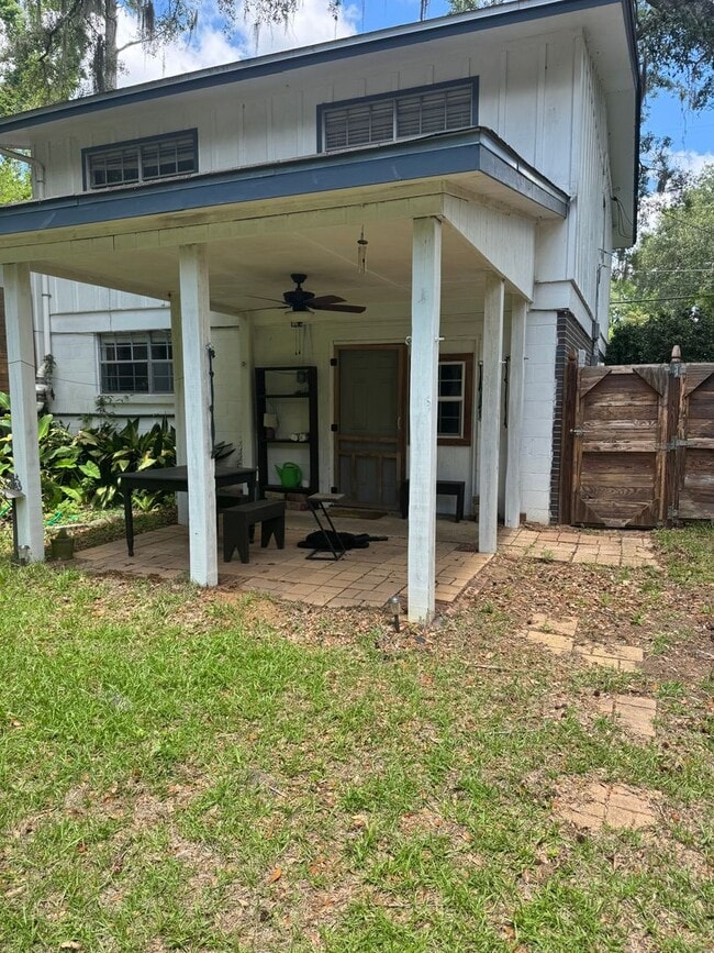 Building Photo - One Bedroom, One Bathroom Apartment Available July 2026