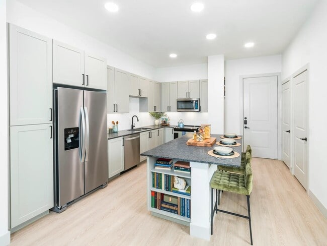 Building Photo - Modera McKinney Ridge Rental