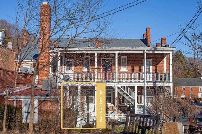 Photo - Pet-Friendly Studio Apartment Within Historic Scottsville Building Unit Valley St 300 #1A