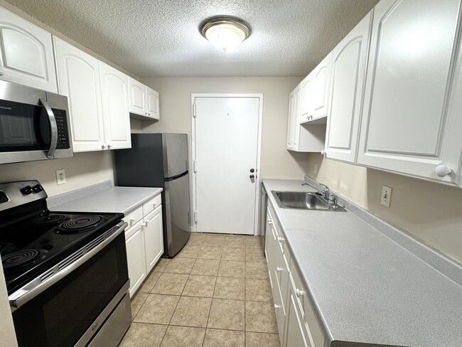 Building Photo - 7 Village Rock Ln Unit 3