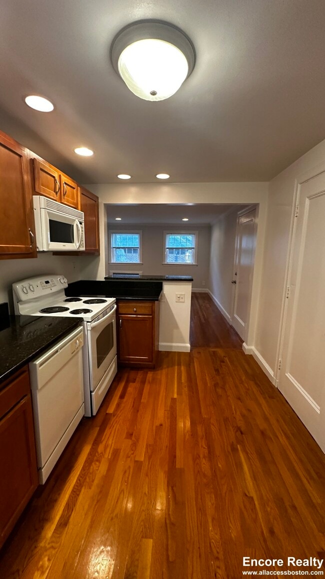 Photo - 59 Wyman St Unit 3