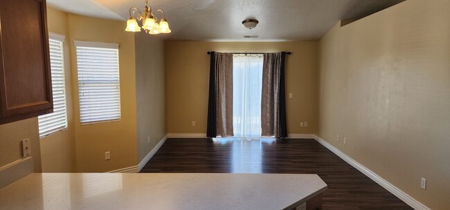 Photo - 117 E Calbourne Ln Unit I-9