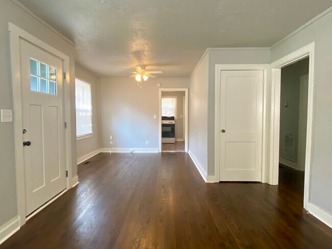 Photo - 833 Porter Rd