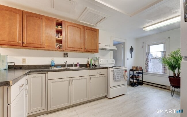 Building Photo - 39-43-43 Main St