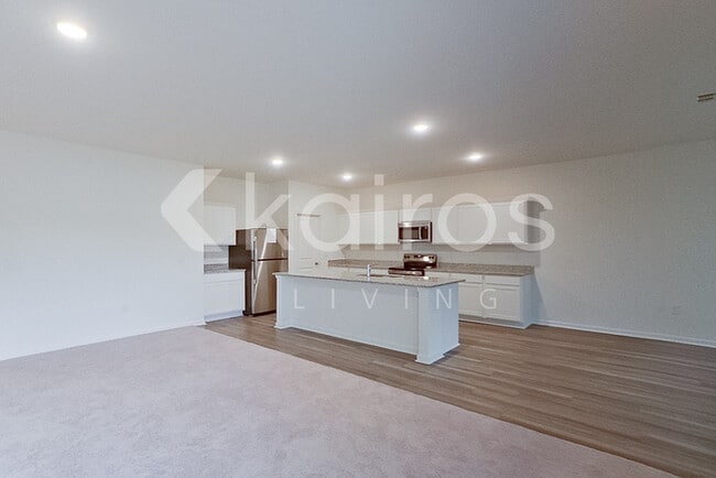 Photo - 653 Castillo Dr