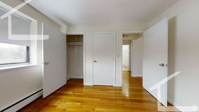 Building Photo - Spacious & Sunny 1BR apartment NO BROKER FEE
