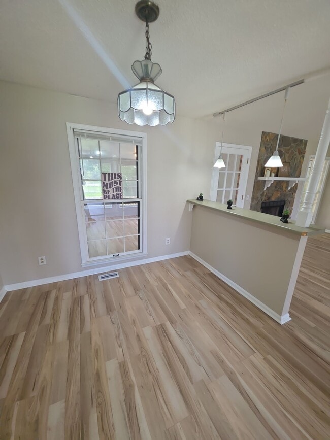 Photo - 3582 Winchester Rd