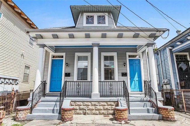 Building Photo - 2117 Marais St Rental