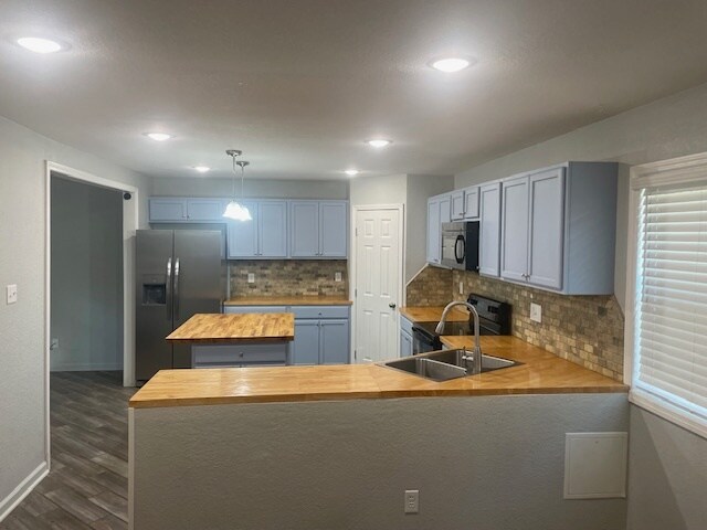 Photo - 2809 S 59th St