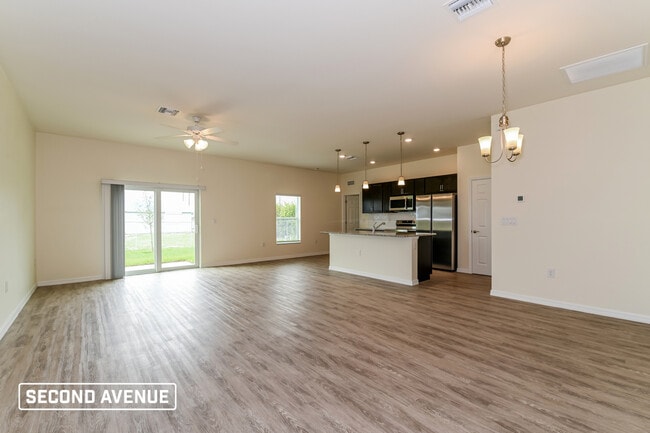 Photo - 4066 Chamrade Rd