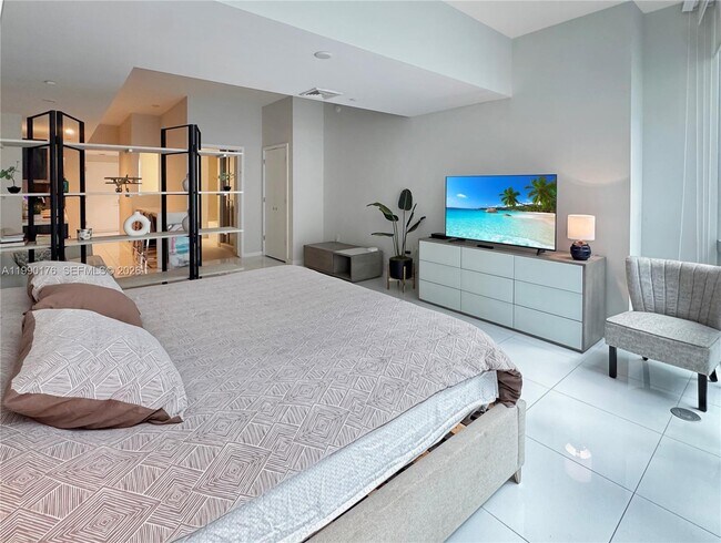 Photo - 851 NE 1st Ave Unit 302